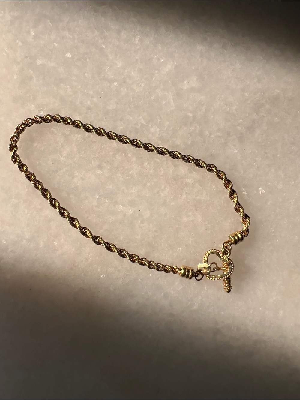 Gorgeous & Dainty Gold Heart Charm Rope Chain Bracelet - Picture 3 of 6
